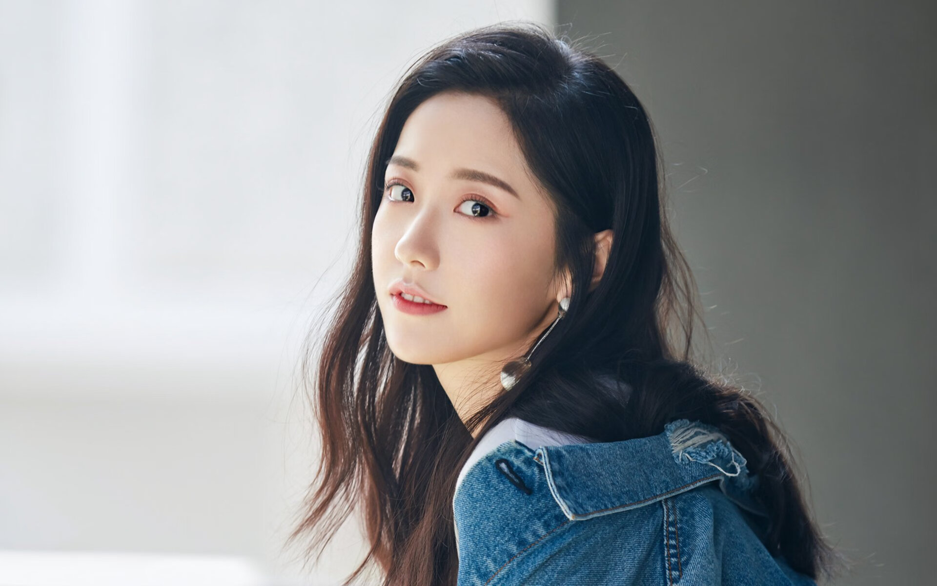 老鹰队球员训练积极性提升，老鹰队人员