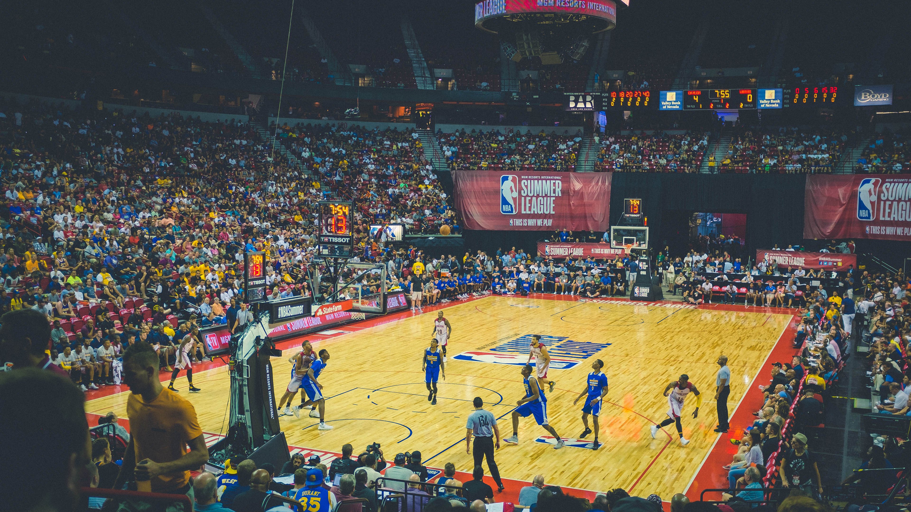 《新兴游戏类型爆发：卡牌、模拟、休闲成电竞新宠》，新型的游戏